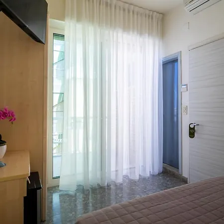 Hotel Constellation 3*