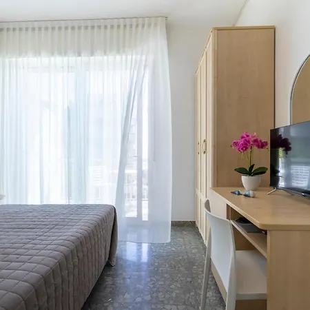 Hotel Constellation 3*