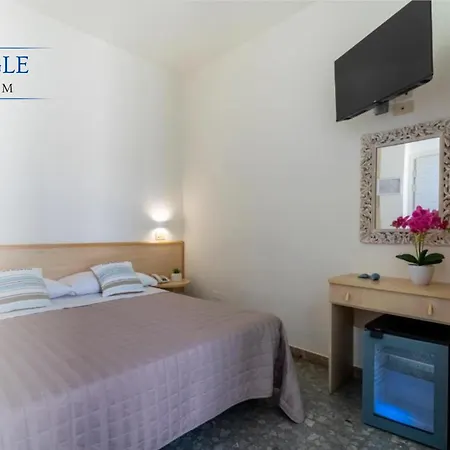 Hotel Constellation 3*